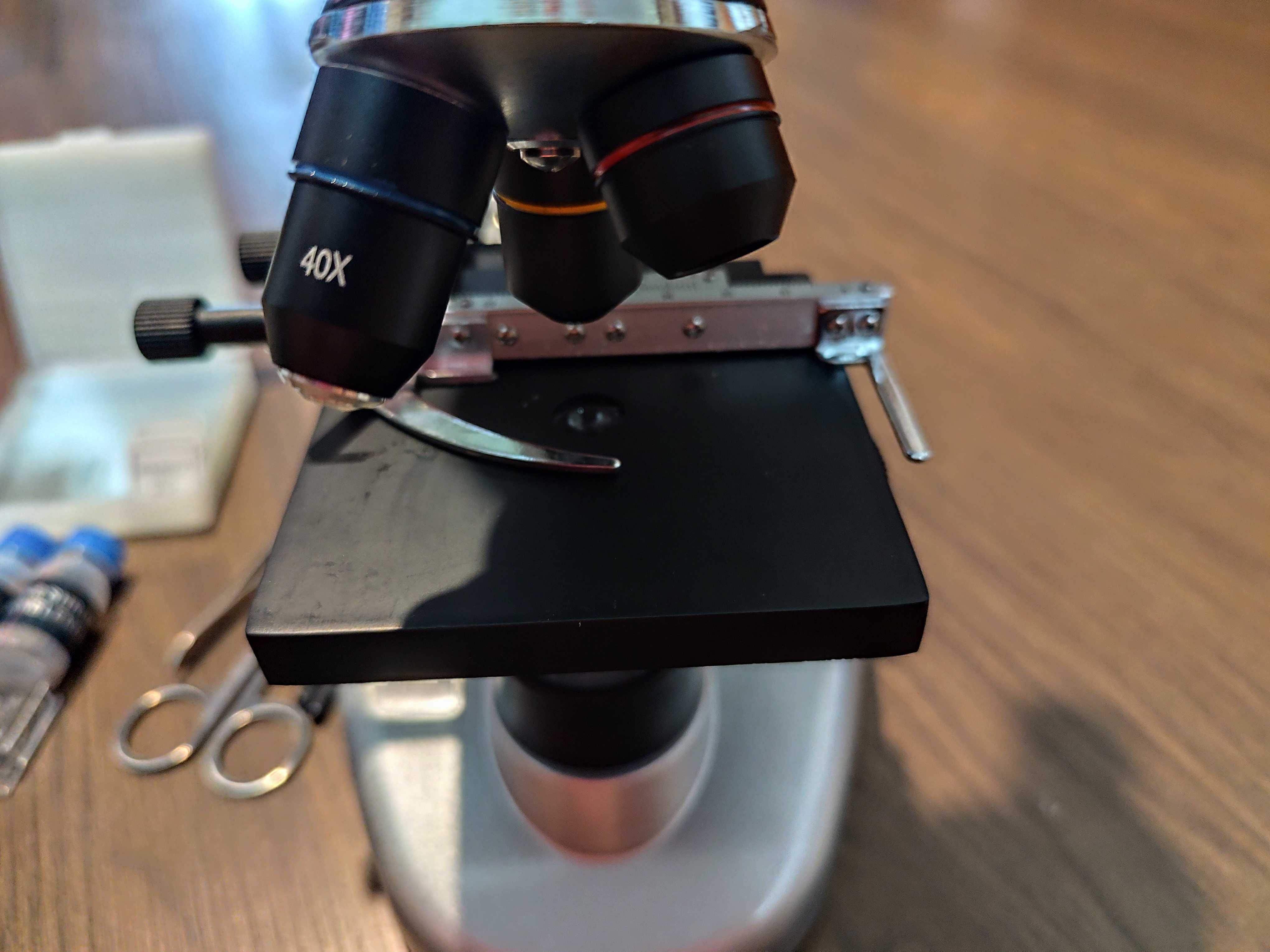 VENDO Microscópio Biológico OMEGON – Com Acessórios e Amostras