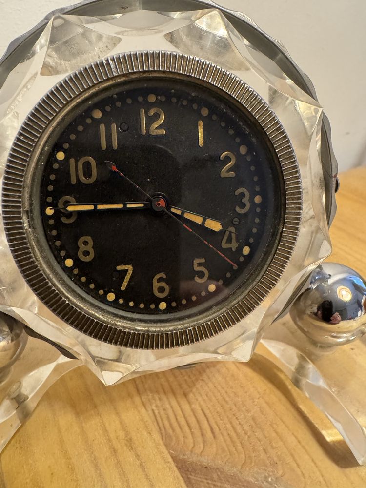 zegar kominkowy z mechanizmem wojskowym