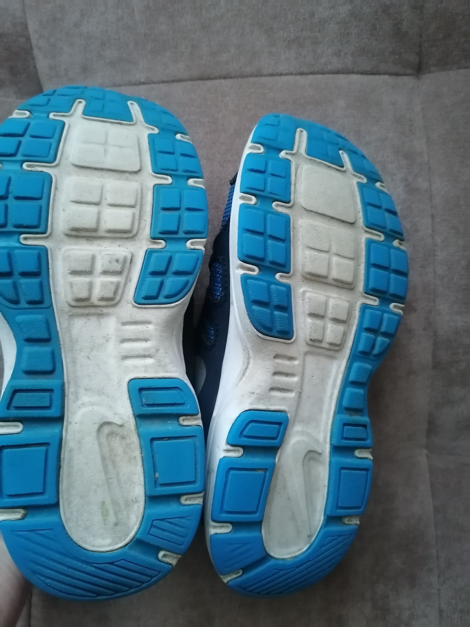 Продам кросівки Nike на хлопчика