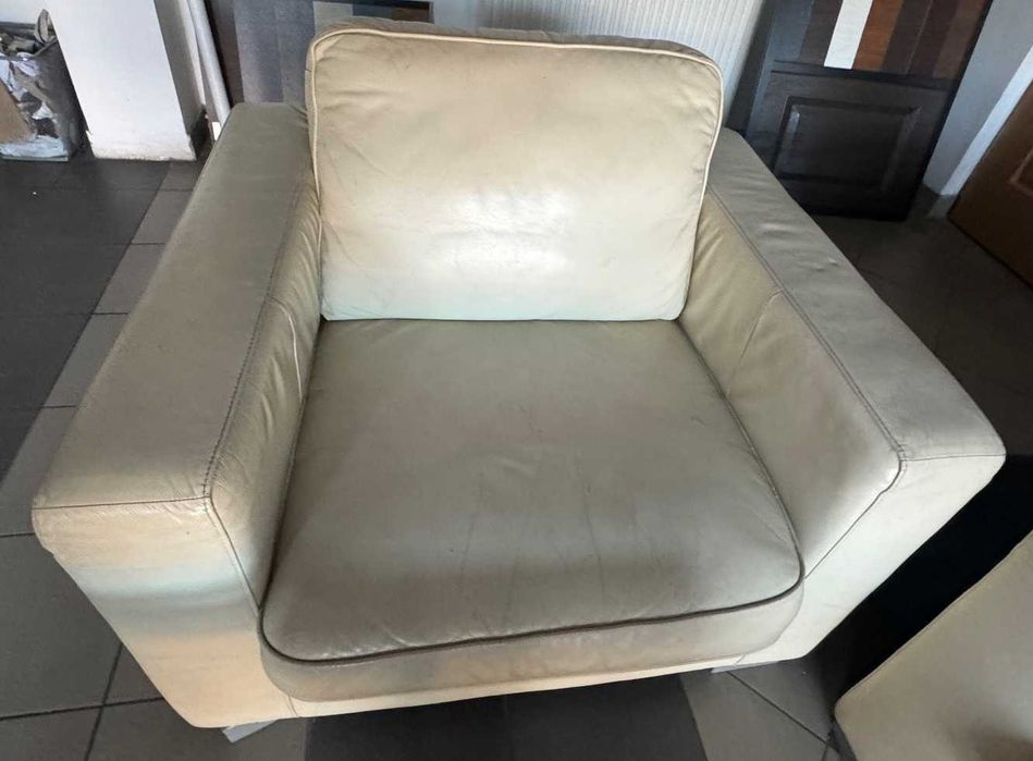 Zestaw mebli wypoczynkowych, kremowa skóra naturalna, ława