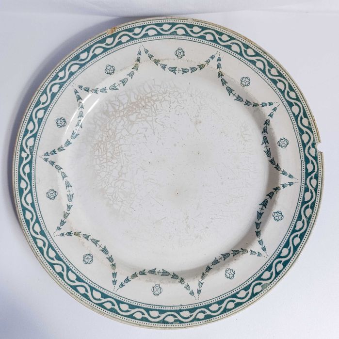 Vários Pratos Antigos