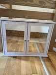 Nowa biała szafka łazienkowa z lustrem 70×52×11,5 cm +zestaw montażowy