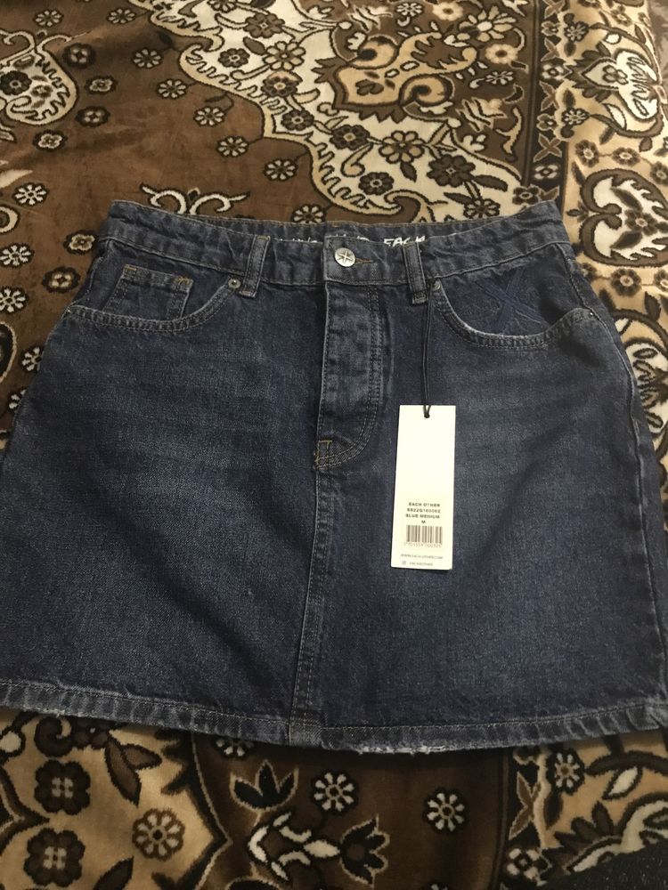 Продам спідницю джинсову жіночу