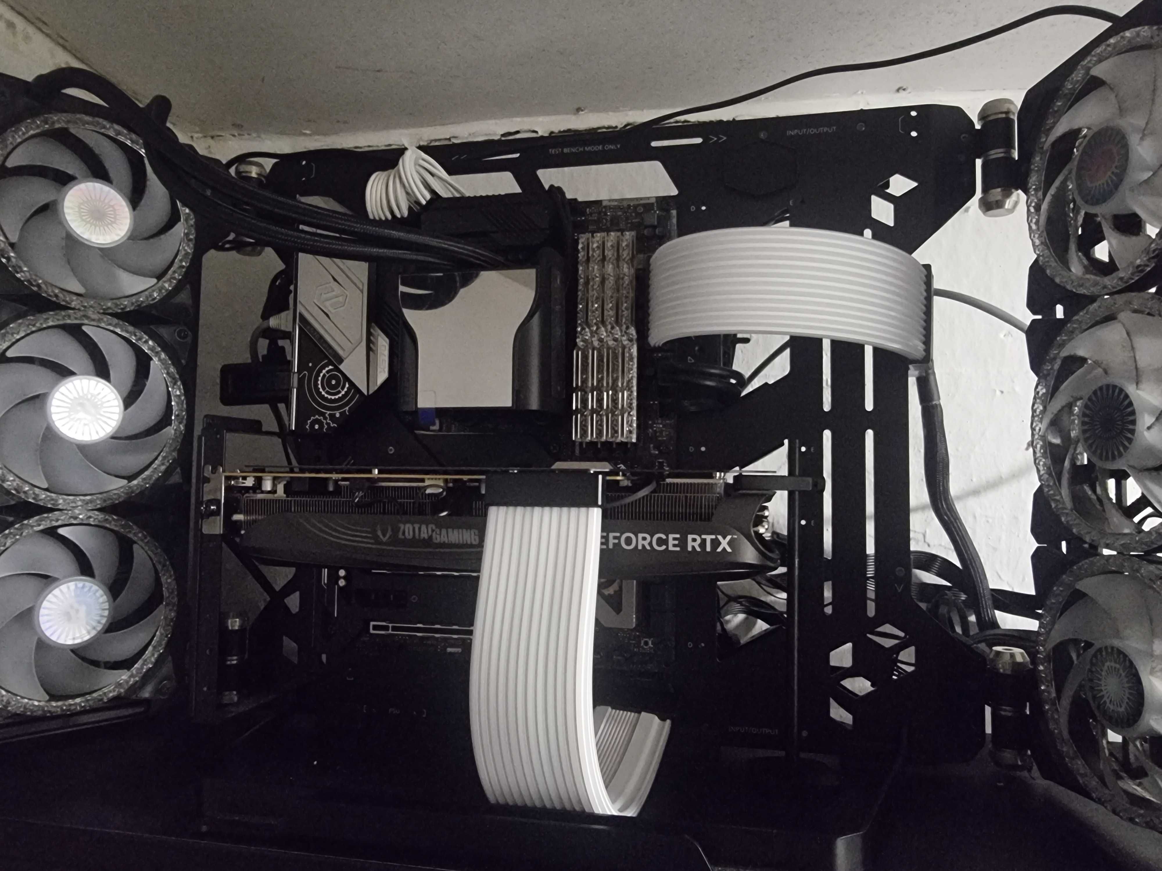 Placa gráfica Rtx Zotac Trinity 4080 Super / 4080S