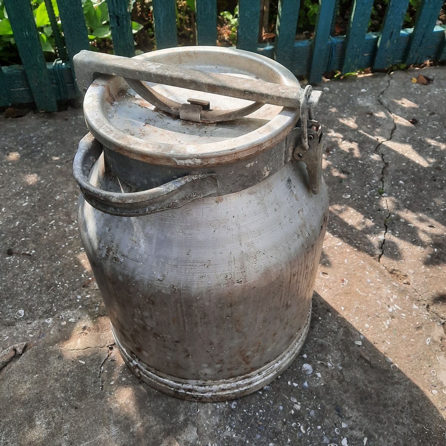 Продам бидон алюминиевый