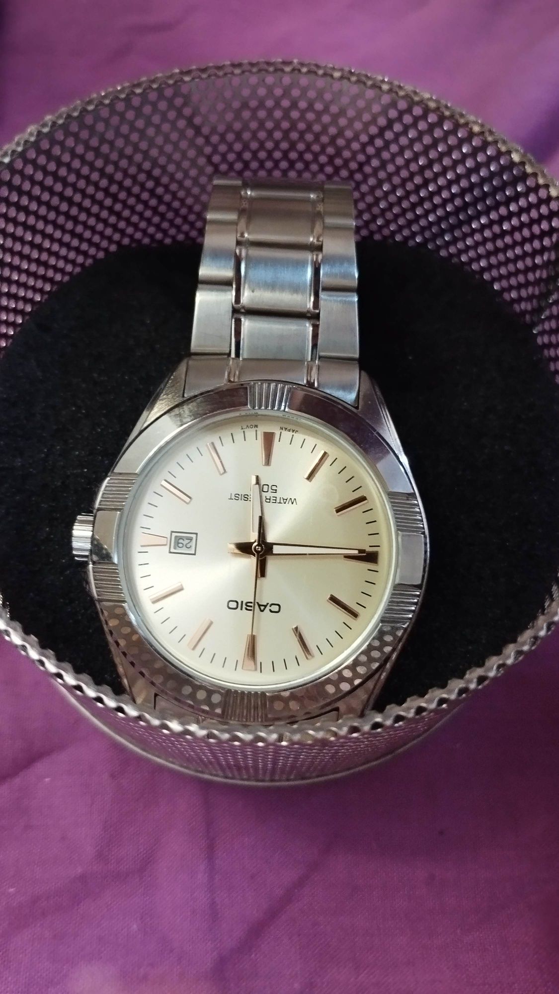 Zegarek CASIO (używany,stan bardzo dobry)