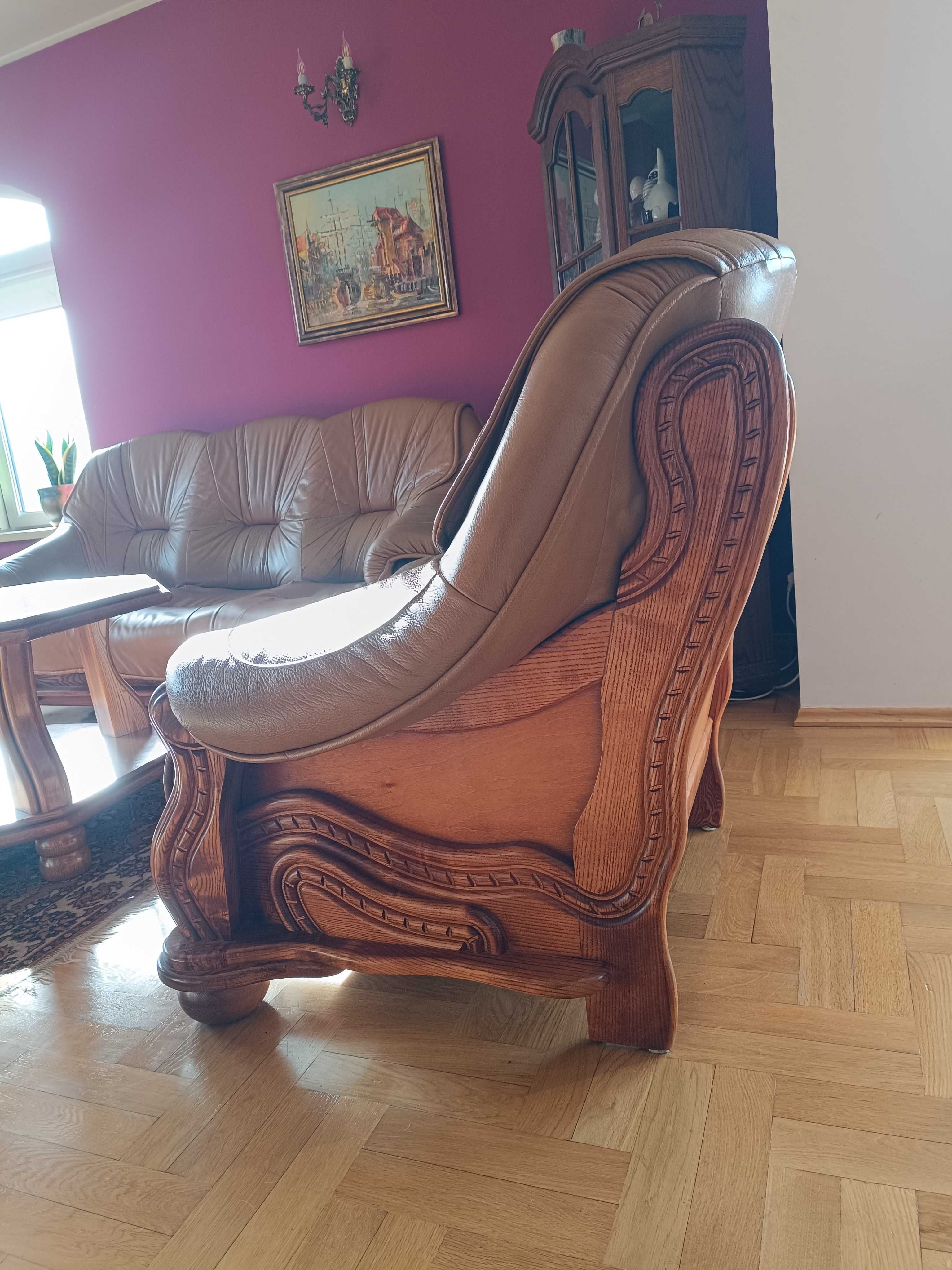 Kanapa i dwa fotele w starym stylu skóra i drewno