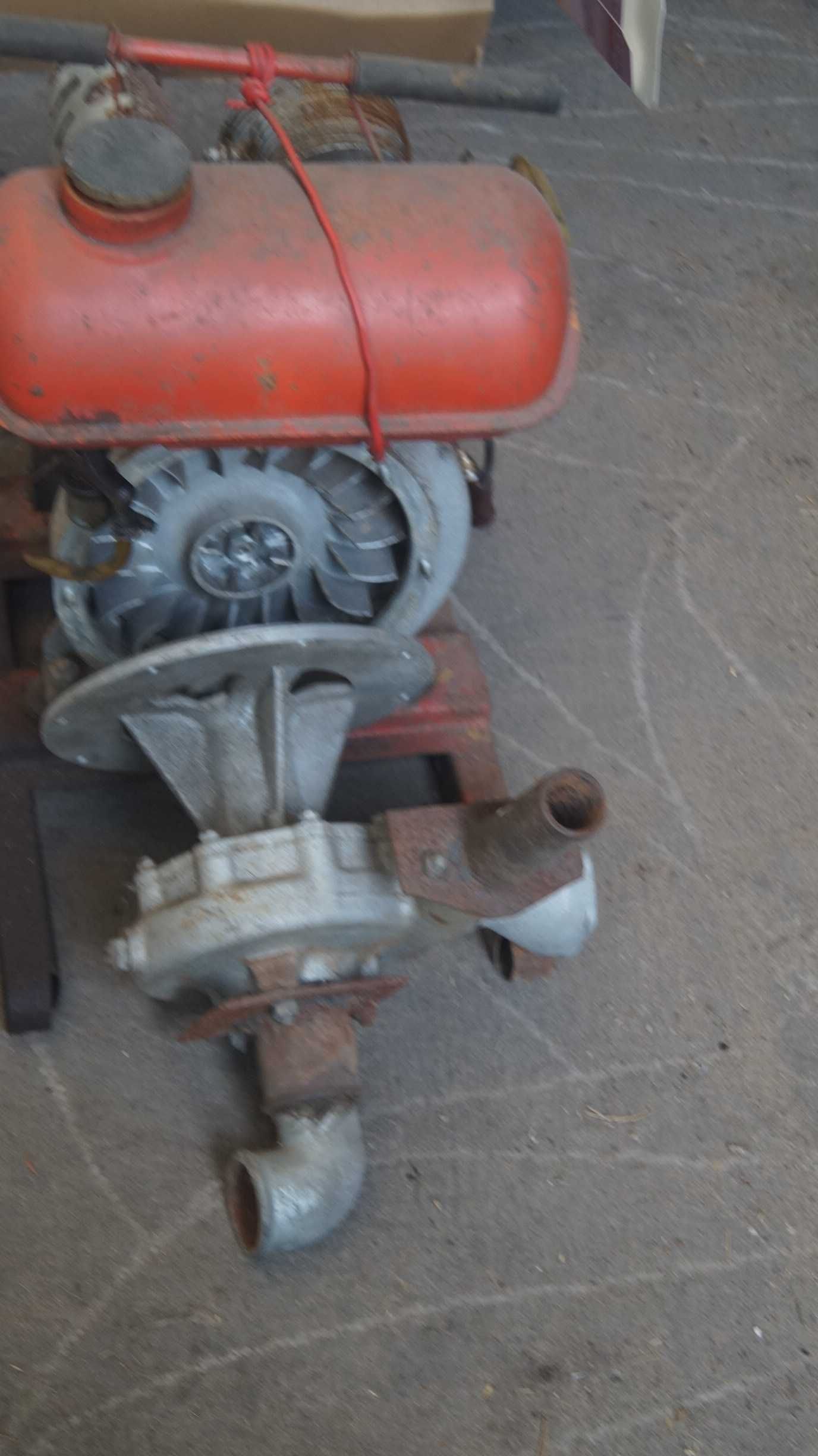 Motopompa spalinowa CCCR 1982-89 r oryginał zabytek techniki