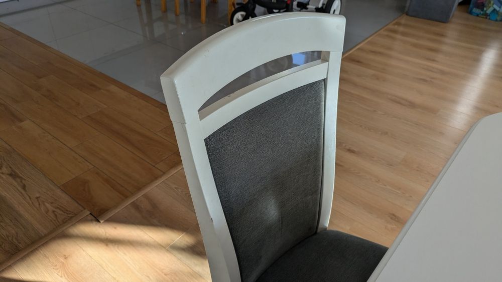 Stół i 8 krzeseł biały rozkładany