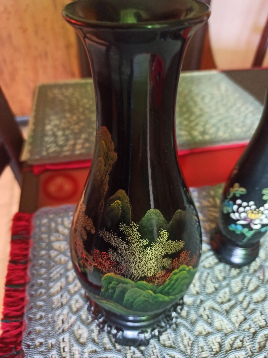 Китайская деревянная ваза.