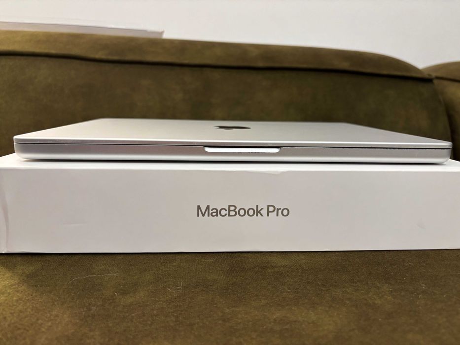 Apple MacBook Pro 14, M1 Pro, 16/512GB, Silver