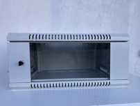 Szafa rack 6U 60x45x28 cm – kompaktowa, metalowa