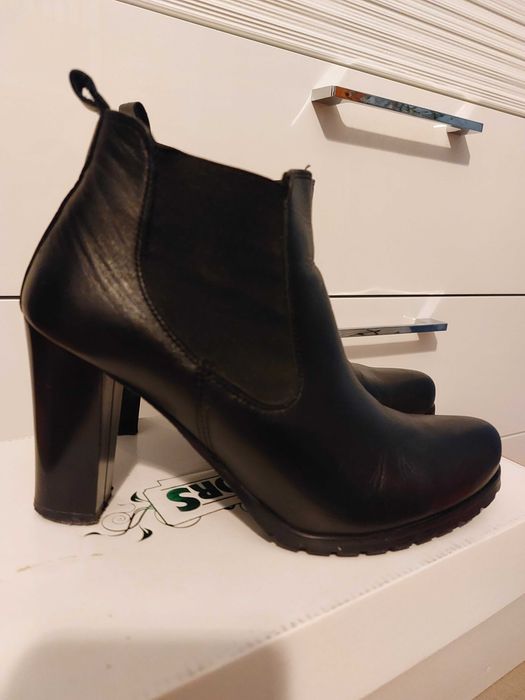 Buty skórzane BOTKI czarne Stagórs jak nowe