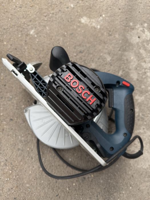 Торцовочная пила Bosch