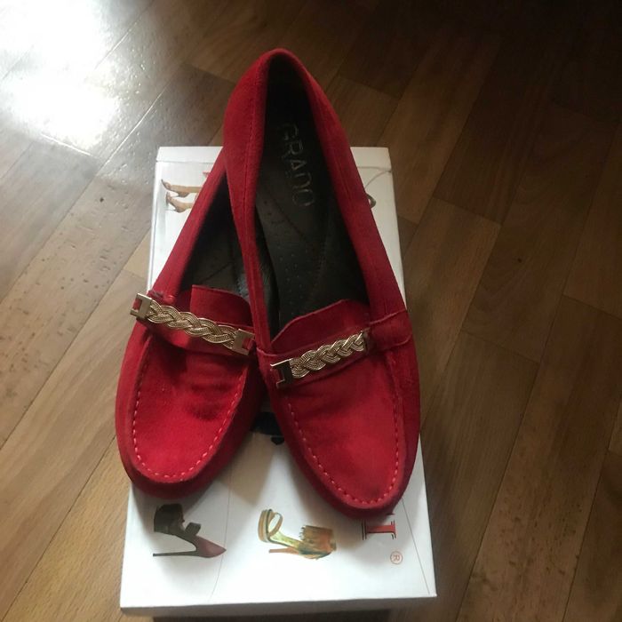 Продам обувь женскую