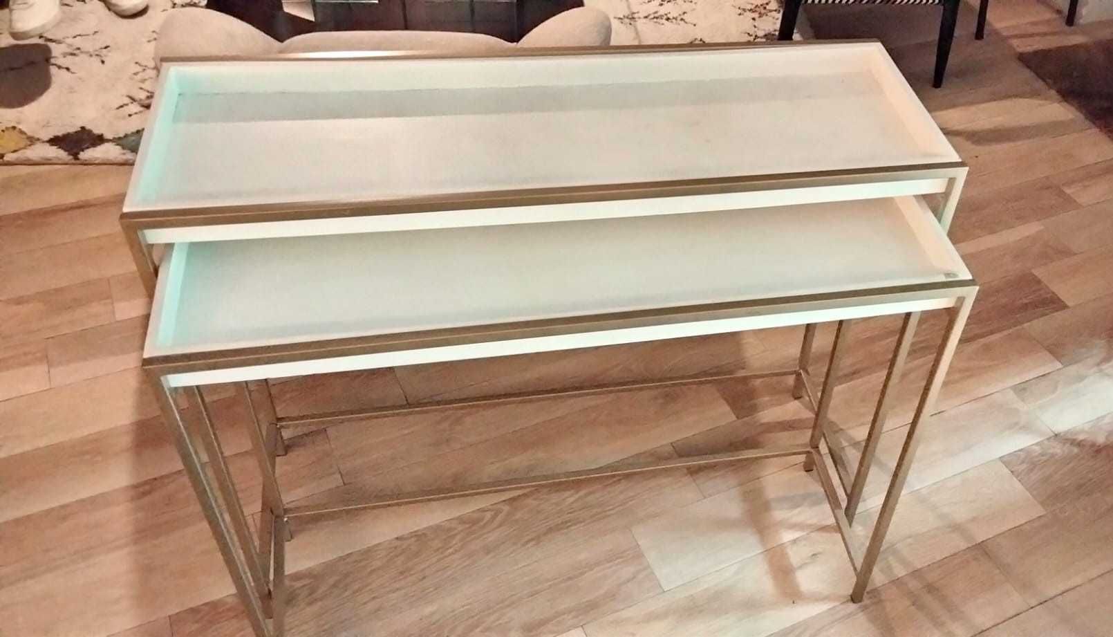 Mesa dupla em madeira branca com base em alumínio dourado