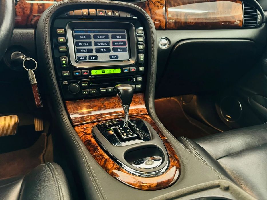 Jaguar XJR  - 4.2 - V8 supercharged