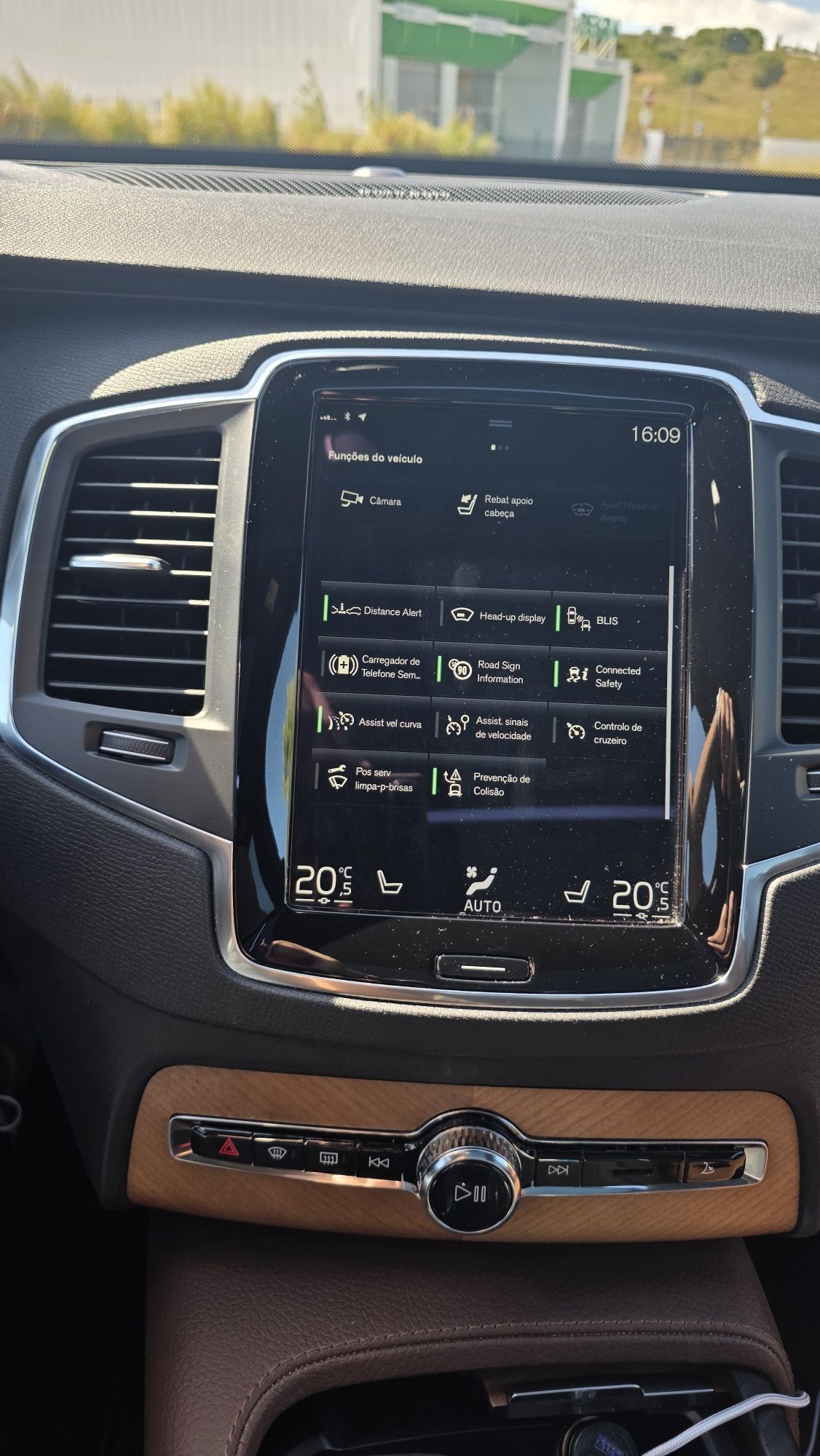 Volvo XC90 T8 AWD RECHARGE INSCRIPTION
T8 AWD RECHARGE Inscription