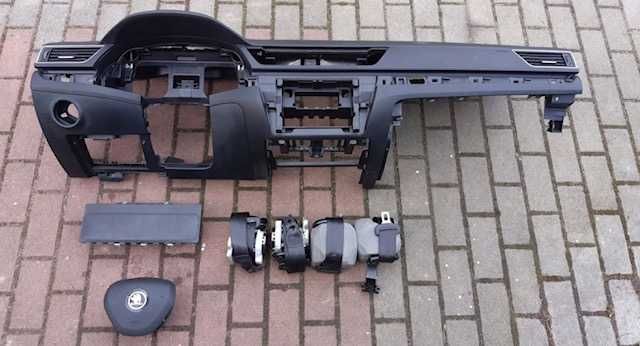 Skoda Karoq tablier airbag cintos