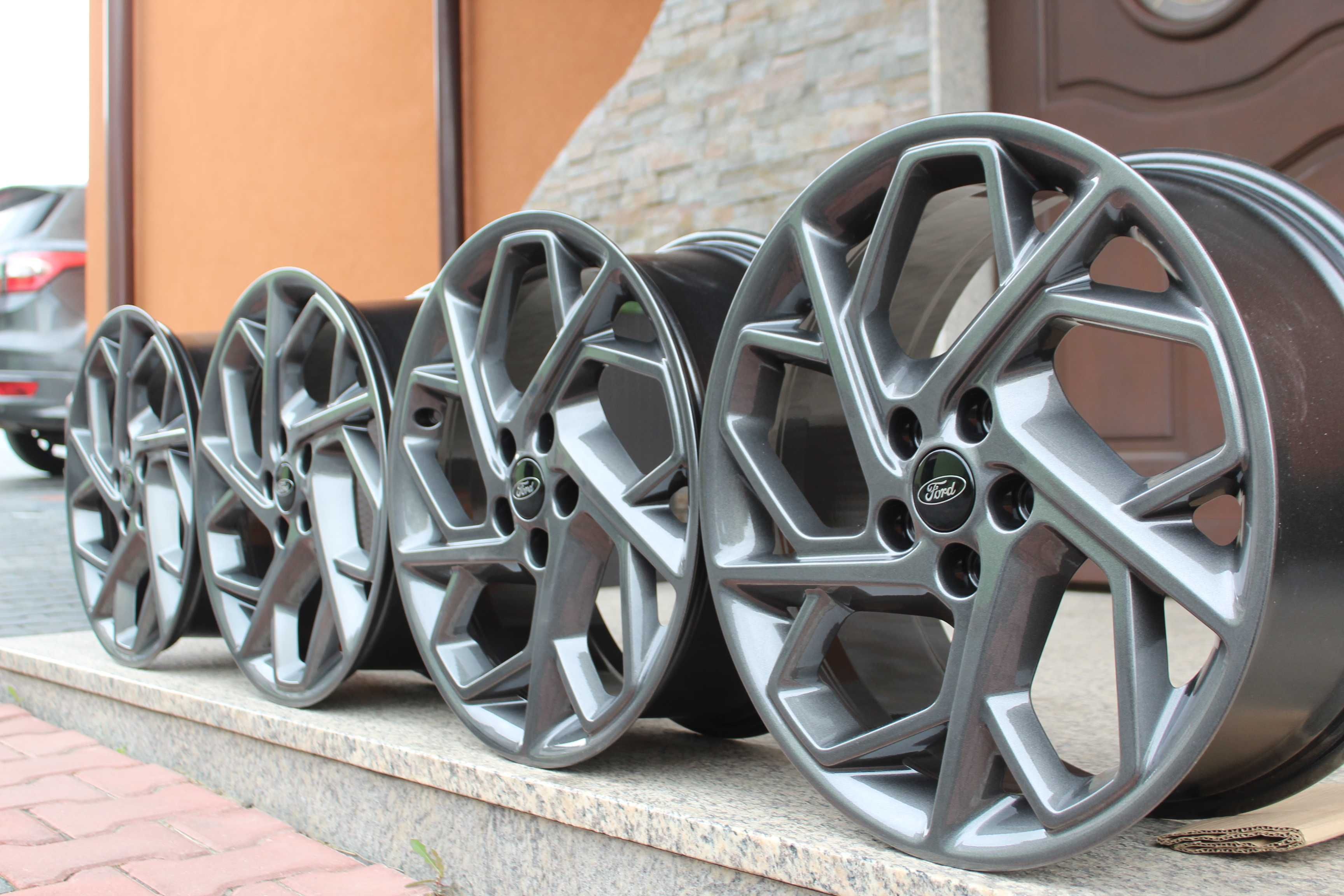 FORD Focus Mk3 Mk4 ST STLine Mondeo Mk4 Mk5 STLine  5x108 18'' 8J ET55