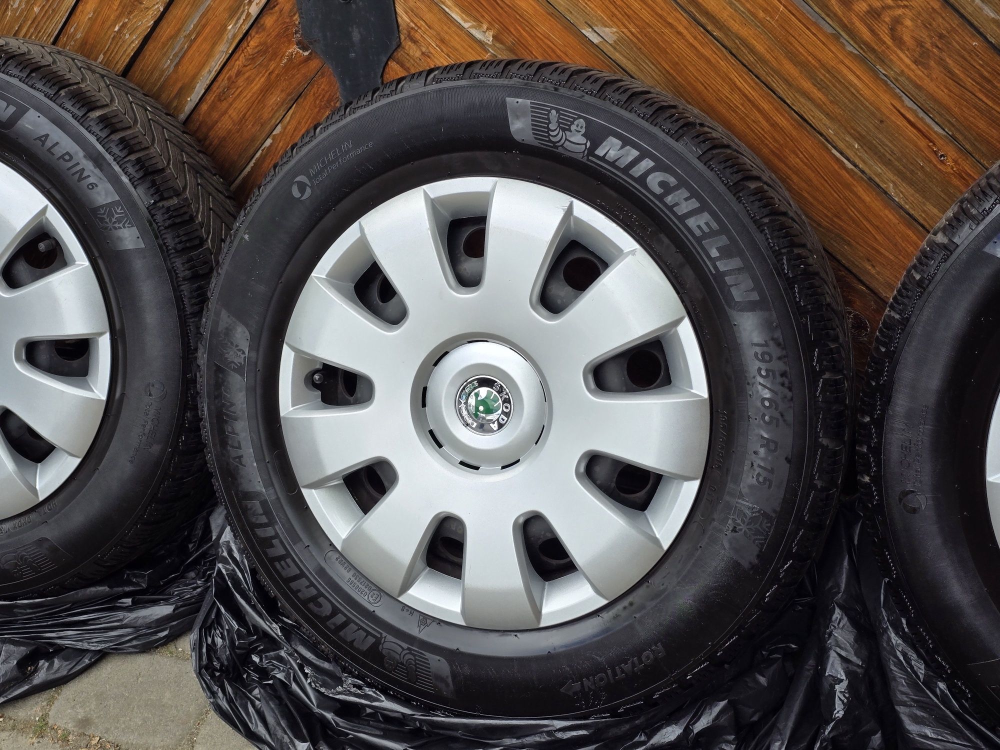 Диски резина ковпаки Skoda Octavia A5 195/65/15 Michelin Alpin 6