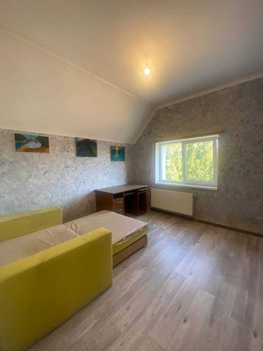 Продам просторий 2-поверховий будинок ! вул.Грузинська