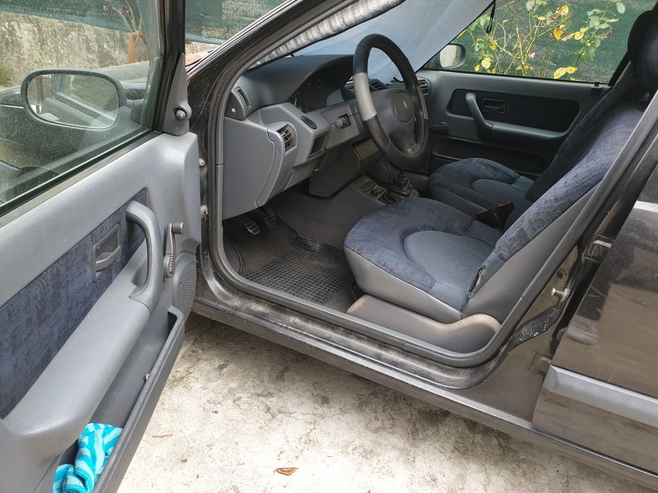 Renault Clio 1.0 Gasolina 1997 – Económico, Fiável e Inspeção em Dia