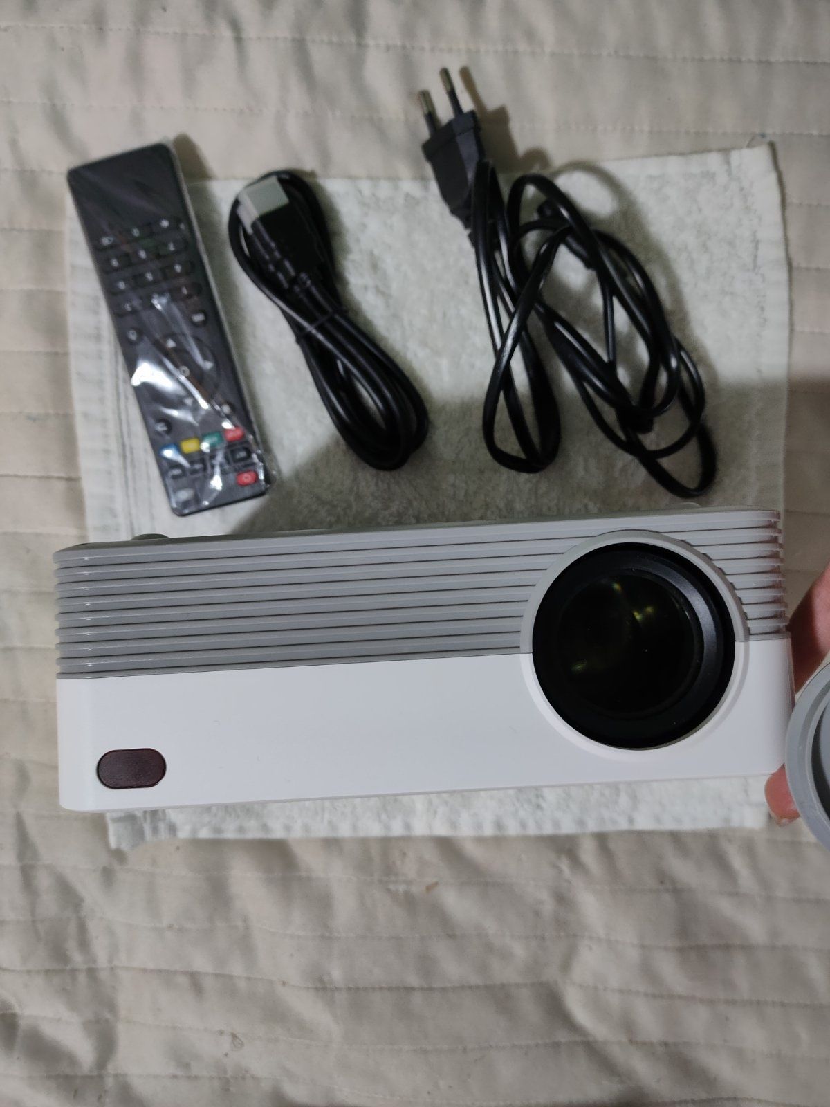 Продам  проэктор Android 10.