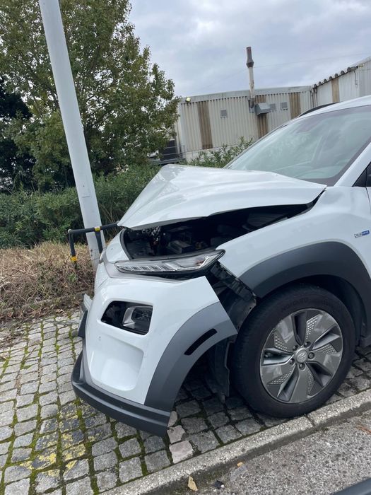 Hiunday Kauai 64 KW acidentado