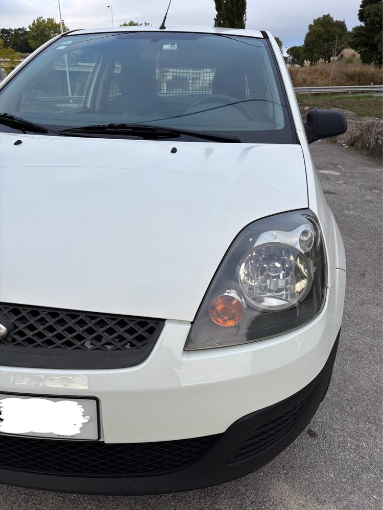 Ford Fiesta 1.4 | Ano 2006 | Económico e Fiável