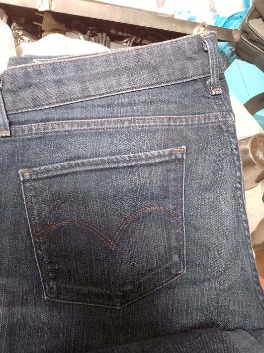 8 Vaqueros Levi's W29