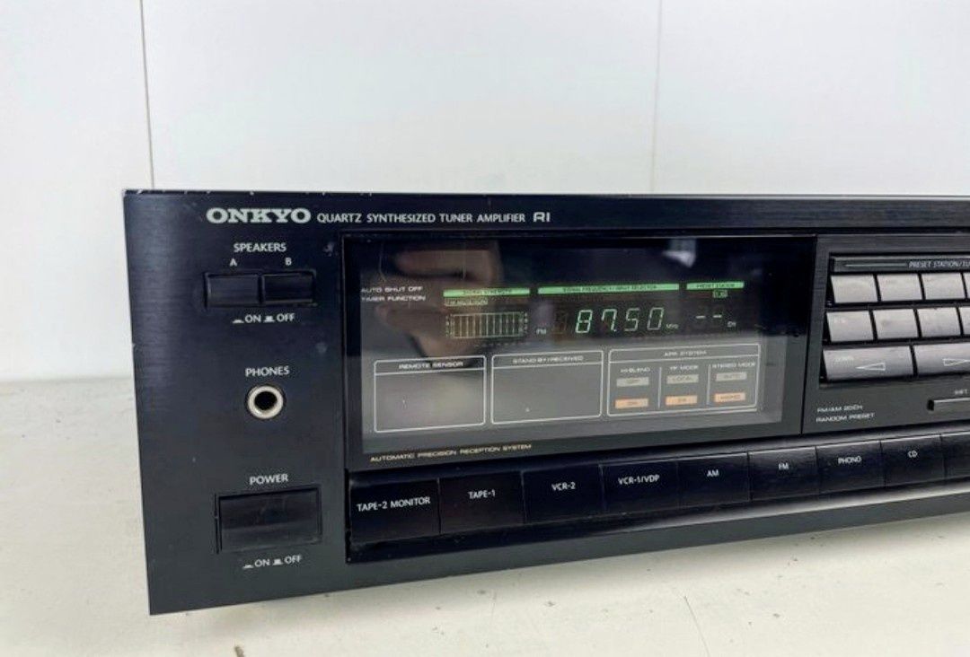 Amplificador / Receiver Onkyo TX-840