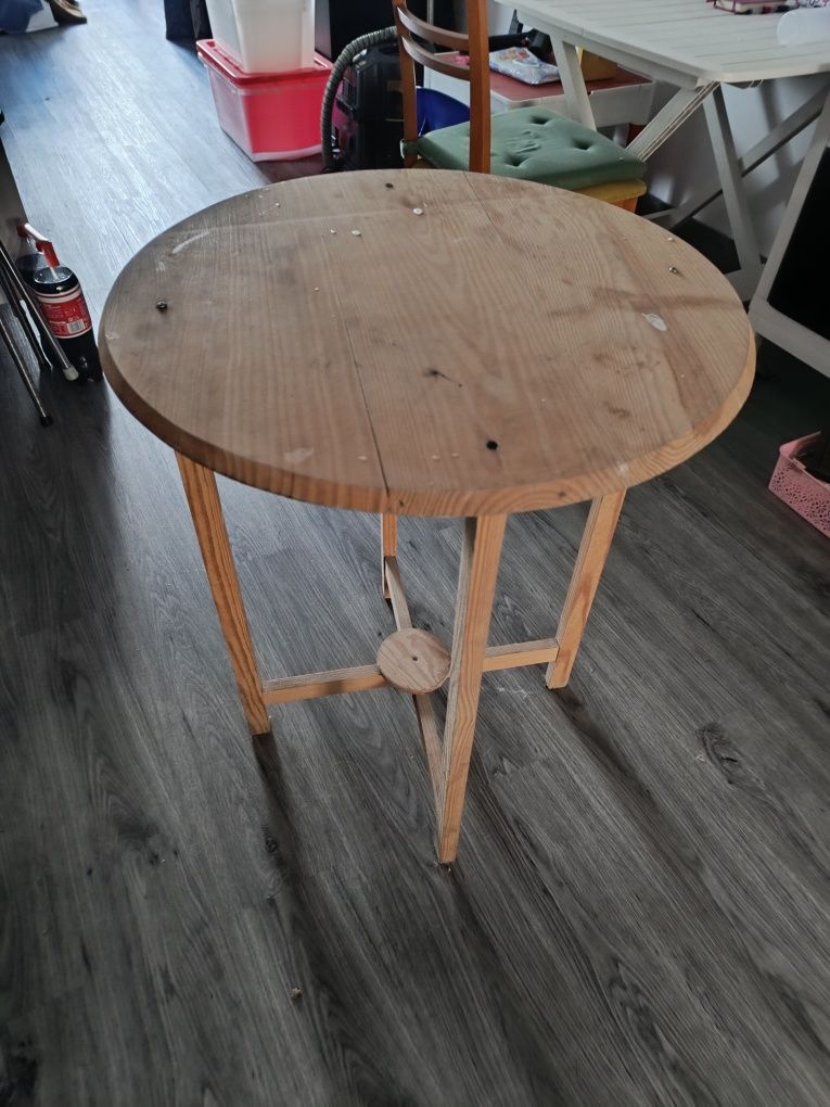 Camilha / Mesa de apoio em madeira