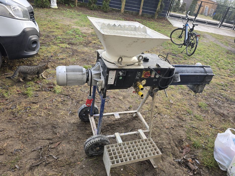 Agregat tynkarski m-tec D10 
Mieszalnik D10-III, systematyc