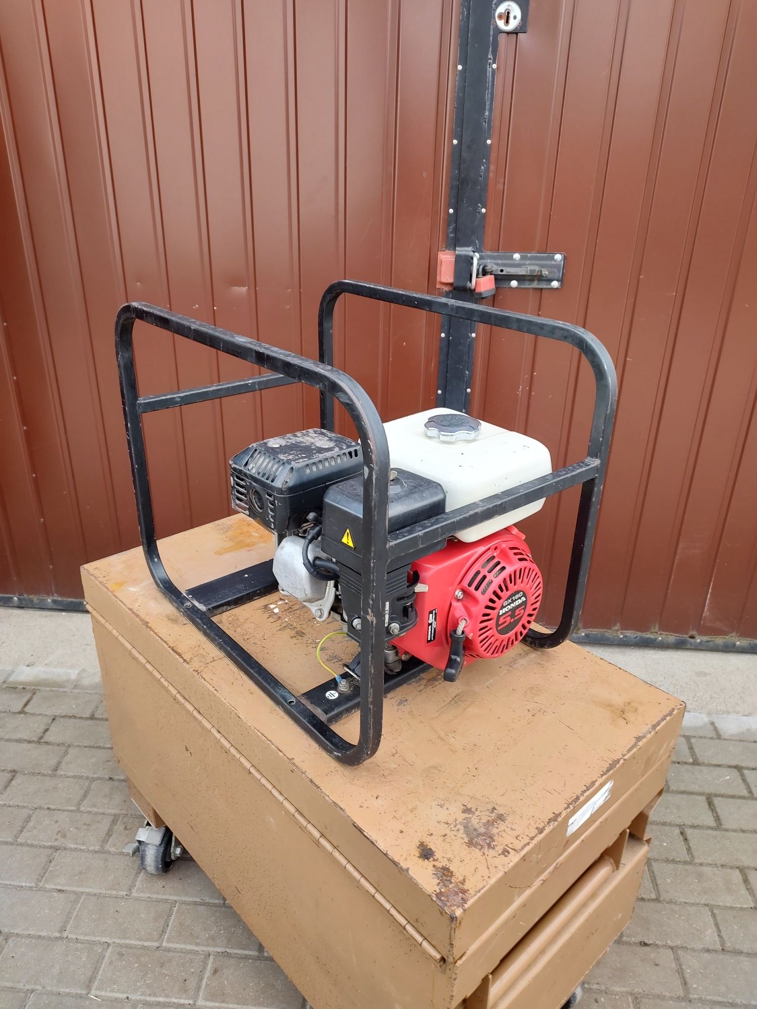 Generator prądotwórczy z silnikiem honda gx 160