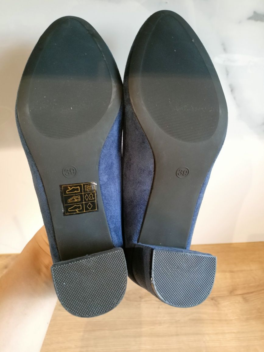 Nowe półbuty Buty czółenka na słupku r. 39 granatowe zamszowe