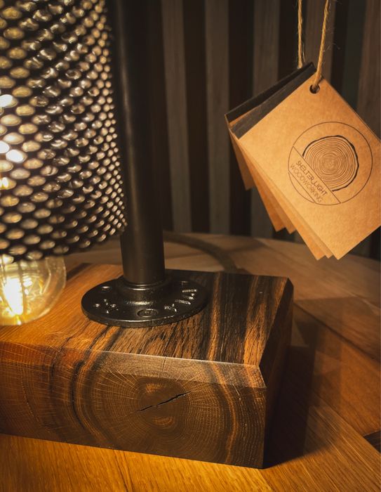 Lampka loft z wieszakiem na sluchawki