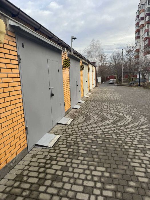 Гараж, Виставка, ЖК Барбарис вул.Озерна.