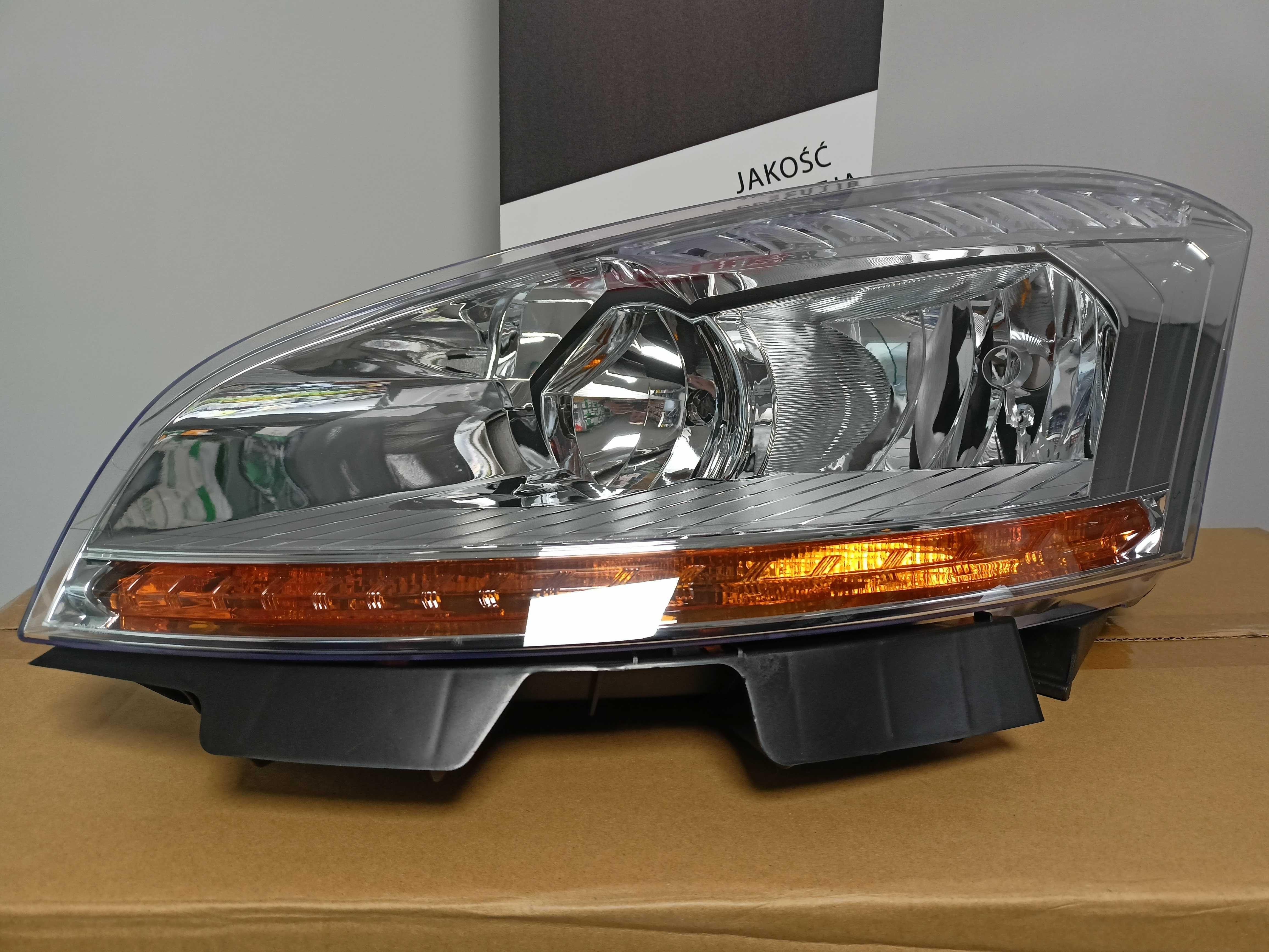 Citroen C4 Picasso 06-10 Lampa/Reflektor przód lewy. kpl h7 GRATIS