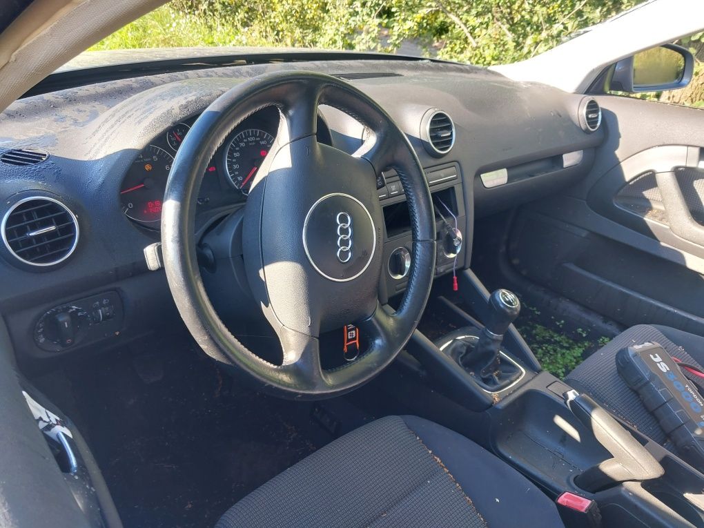 Części audi a3 8p silnik 1.6 mpi bse bgu dkrzynia fvh kolor ly7h