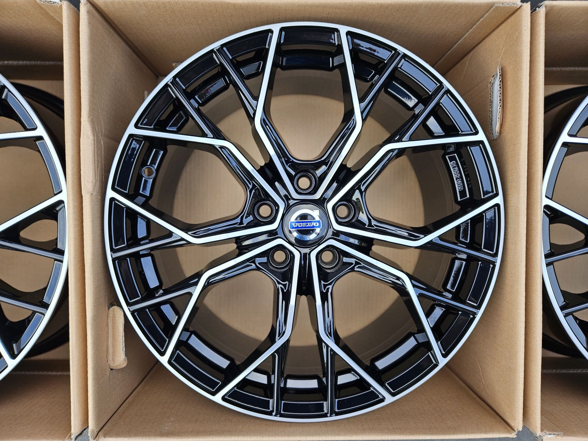 VOLVO 18 Nowe 5x108 S60 V60 S90 V90 S80 V70 XC60 XC40 V40 Felgi Czarne