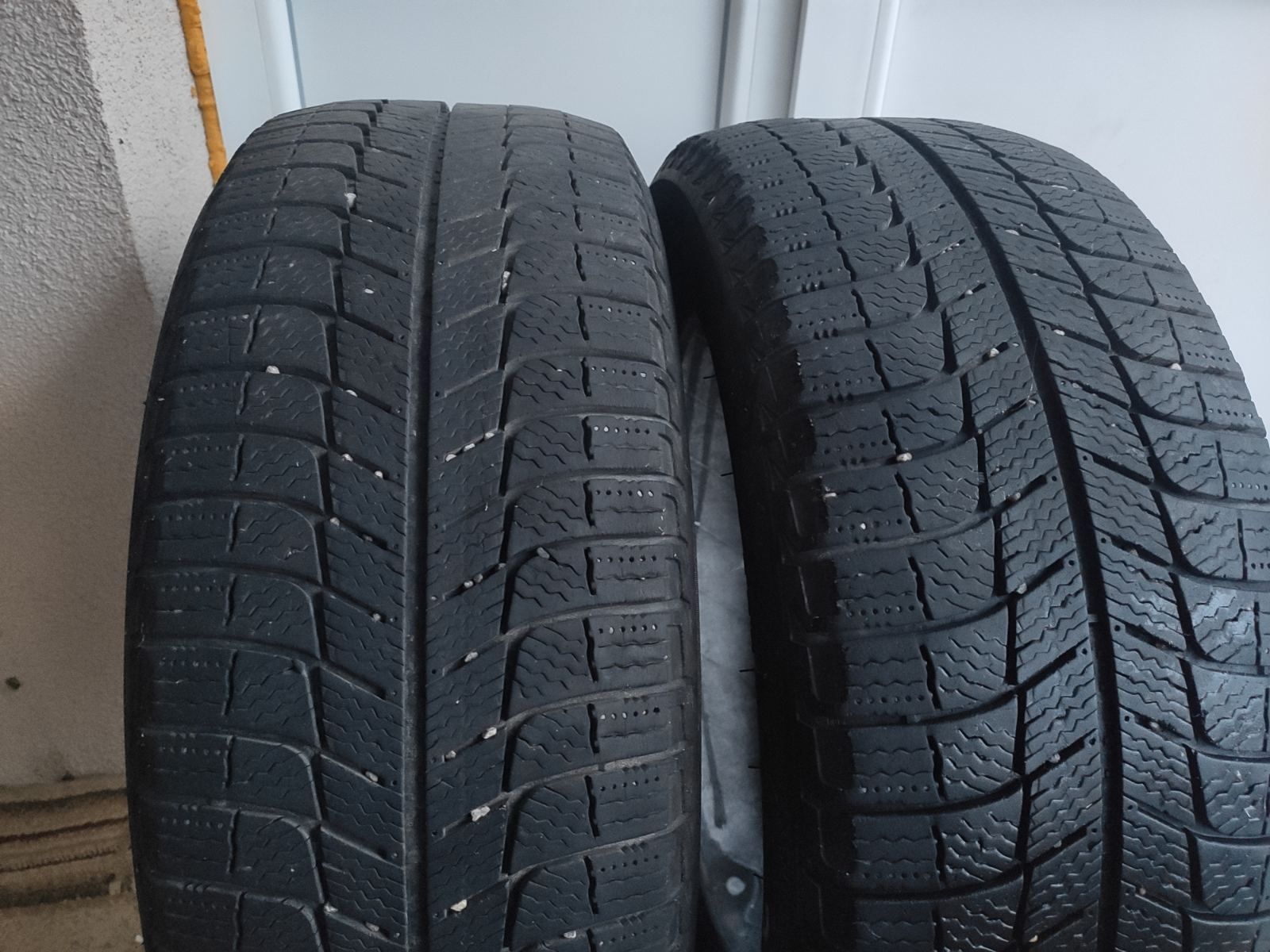 Michelin x ice x3 205 55 16 leaf