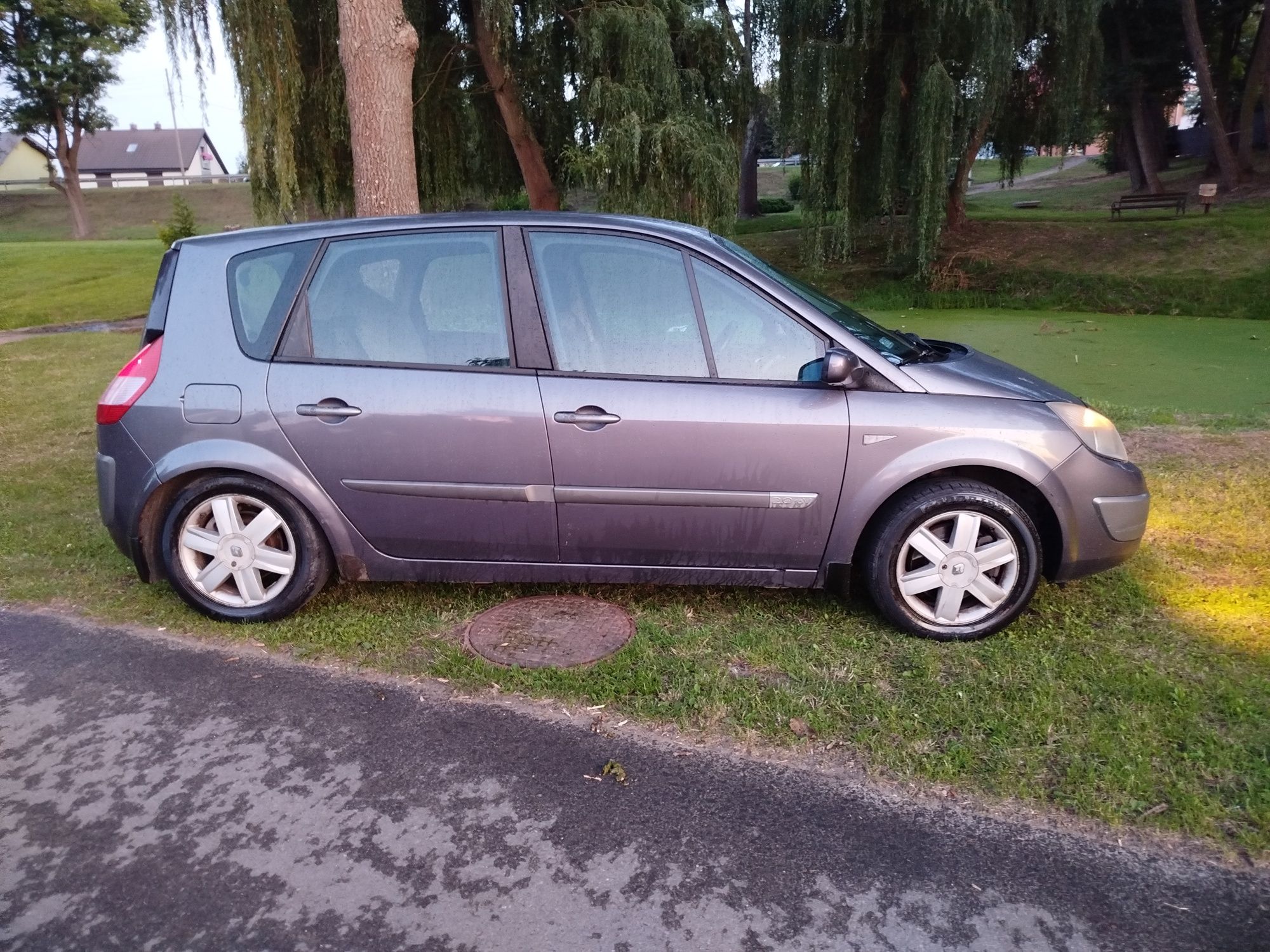 Renault Scenic 2.016v