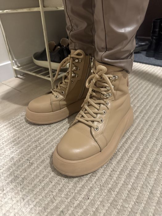 Ботинки челсі сапоги бежеві шкіряні рижі estro