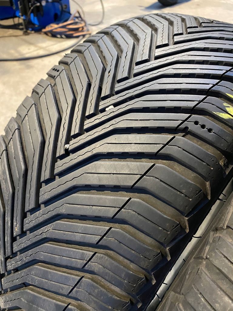 245/35/20 Michelin CrossClimate 2