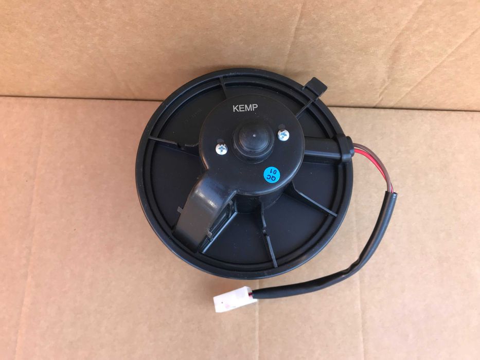 Моторчик печки вентилятор Audi 80 B3 B4 Volkswagen Passat B3 B4