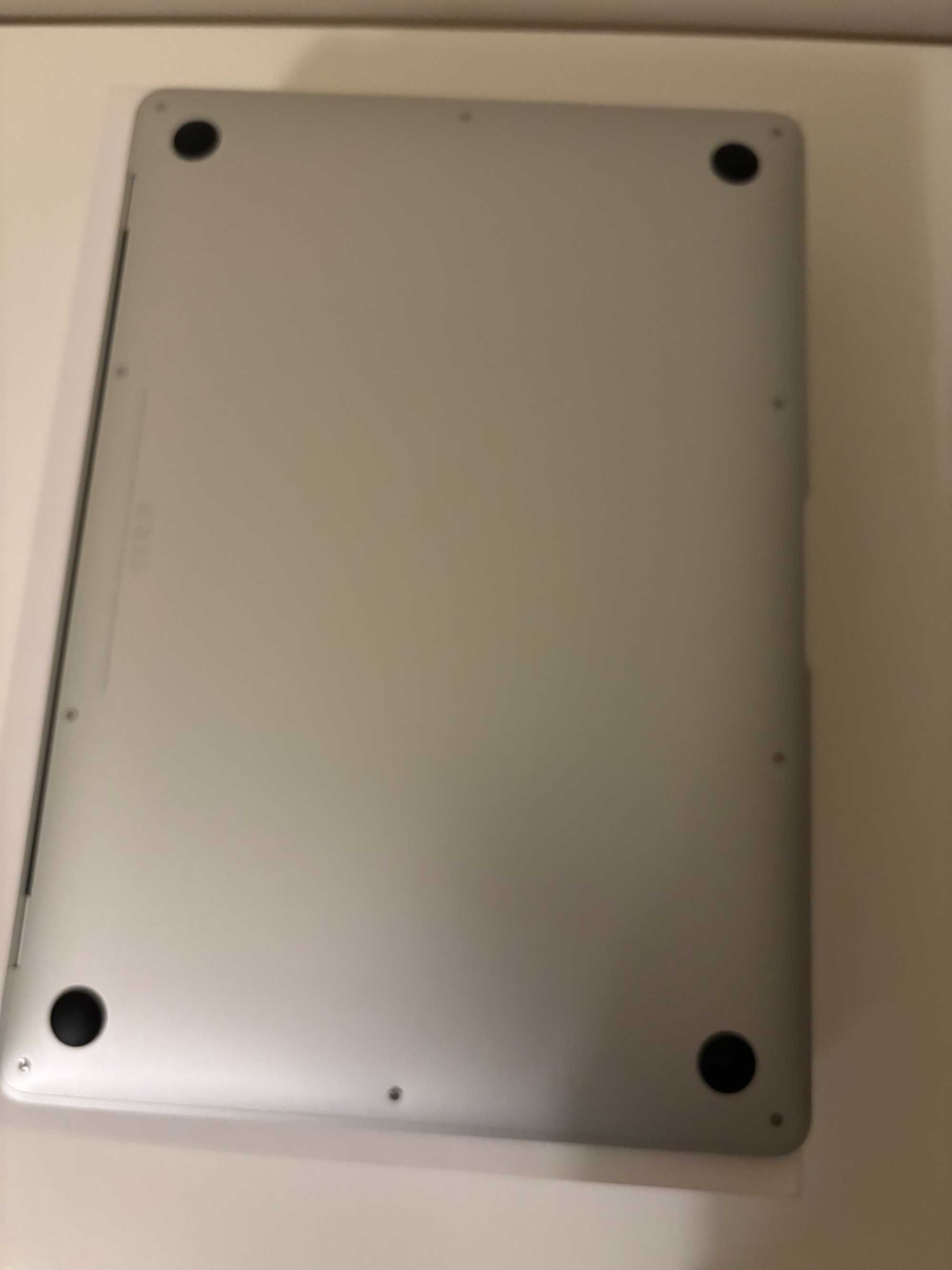 Macbook Air M1 256 SSD 8-GB  + teclado e rato apple