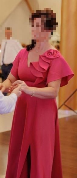 Piękna długa sukienka fuksja 38/40 z róża na ramieniu