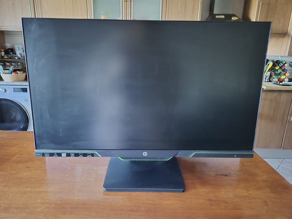 HP 25x 1ms 144Hz 1080p
