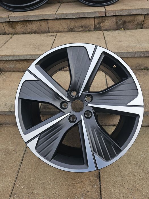 Felga 18cali 5x112 8j et40 oryginal Seat Cupra Formentor Ładna